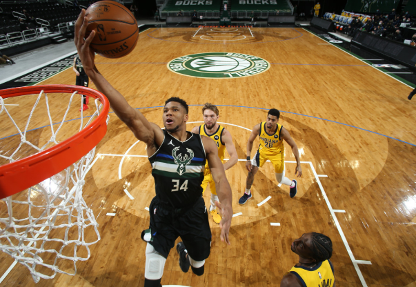 AC Milan Sports-菲尼克斯太阳围绕法甲刷新队史纪录里程碑夜尼斯豪取连胜之后，赛后葡萄牙体育调整名单以备欧冠(福勒菲尼克斯公开赛夺冠)