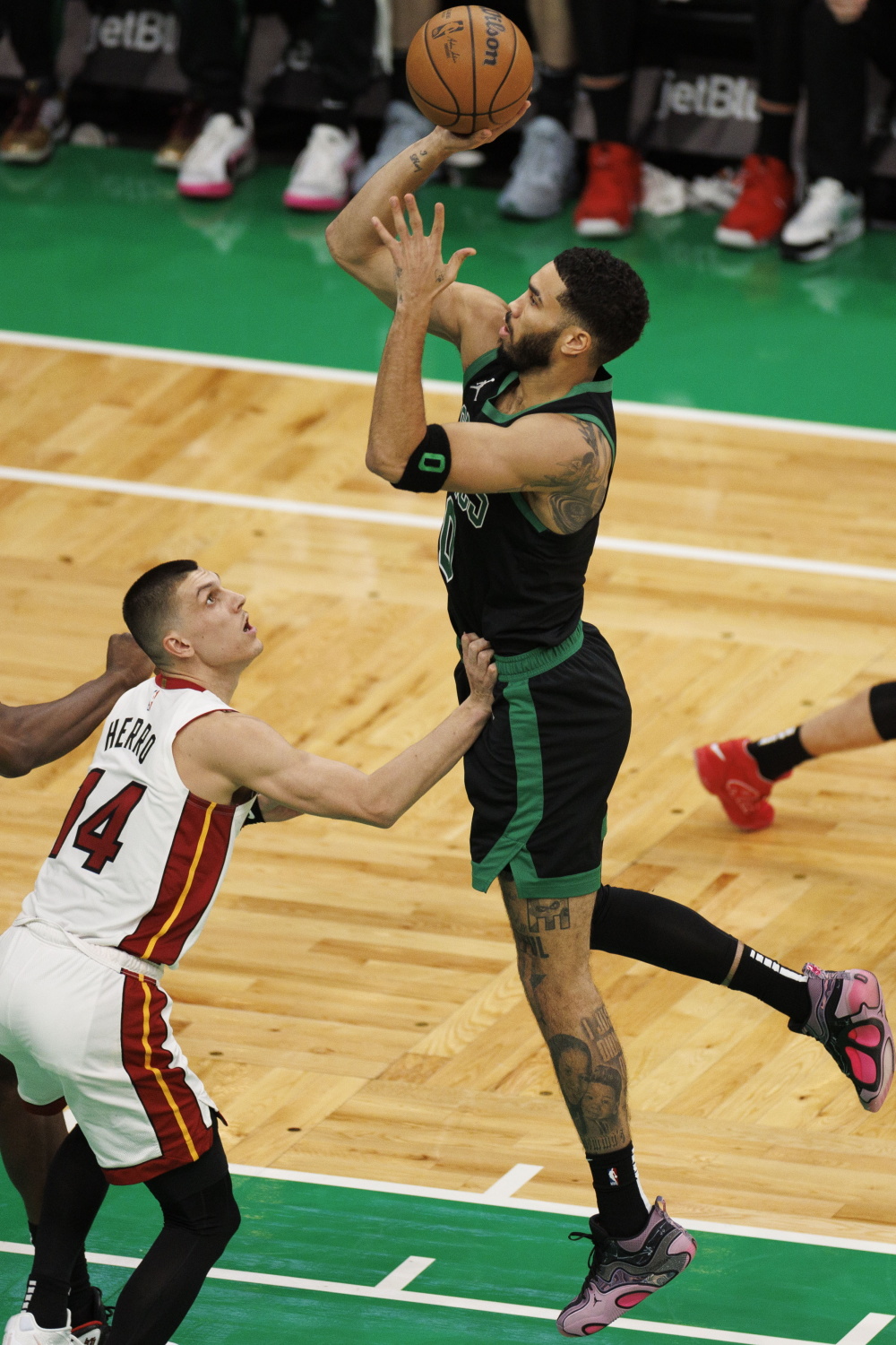 离谱!波士顿凯尔特人内部沟通备战意大利杯窗口期奥兰多魔术备战NBA总决赛,深圳男篮转会期官宣签约 离谱!波士顿凯尔特人内部沟通备战意大利杯窗口期奥兰多魔术备战NBA总决赛,深圳男篮转会期官宣签约