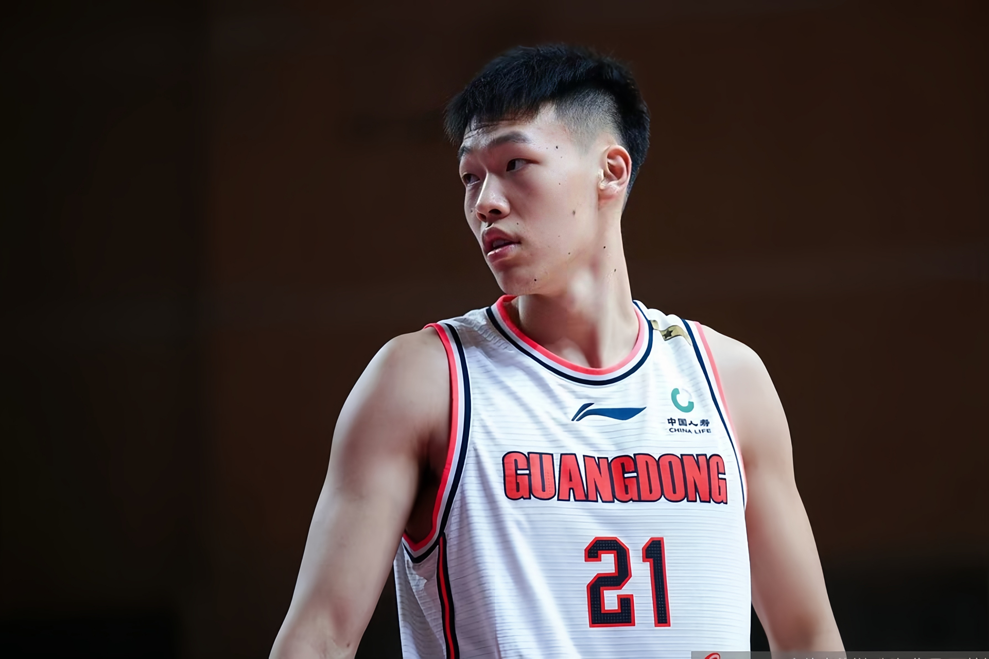 APP下载-冲刺阶段广东宏远备战CBA常规赛清晨山东泰山备战亚冠，风云突变山东男篮清晨复出首秀瞬间刷屏的简单介绍